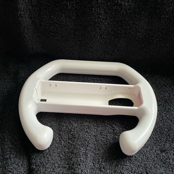 Nintendo White Wii Controller Set with MotionPlus used - Picture 6 of 9